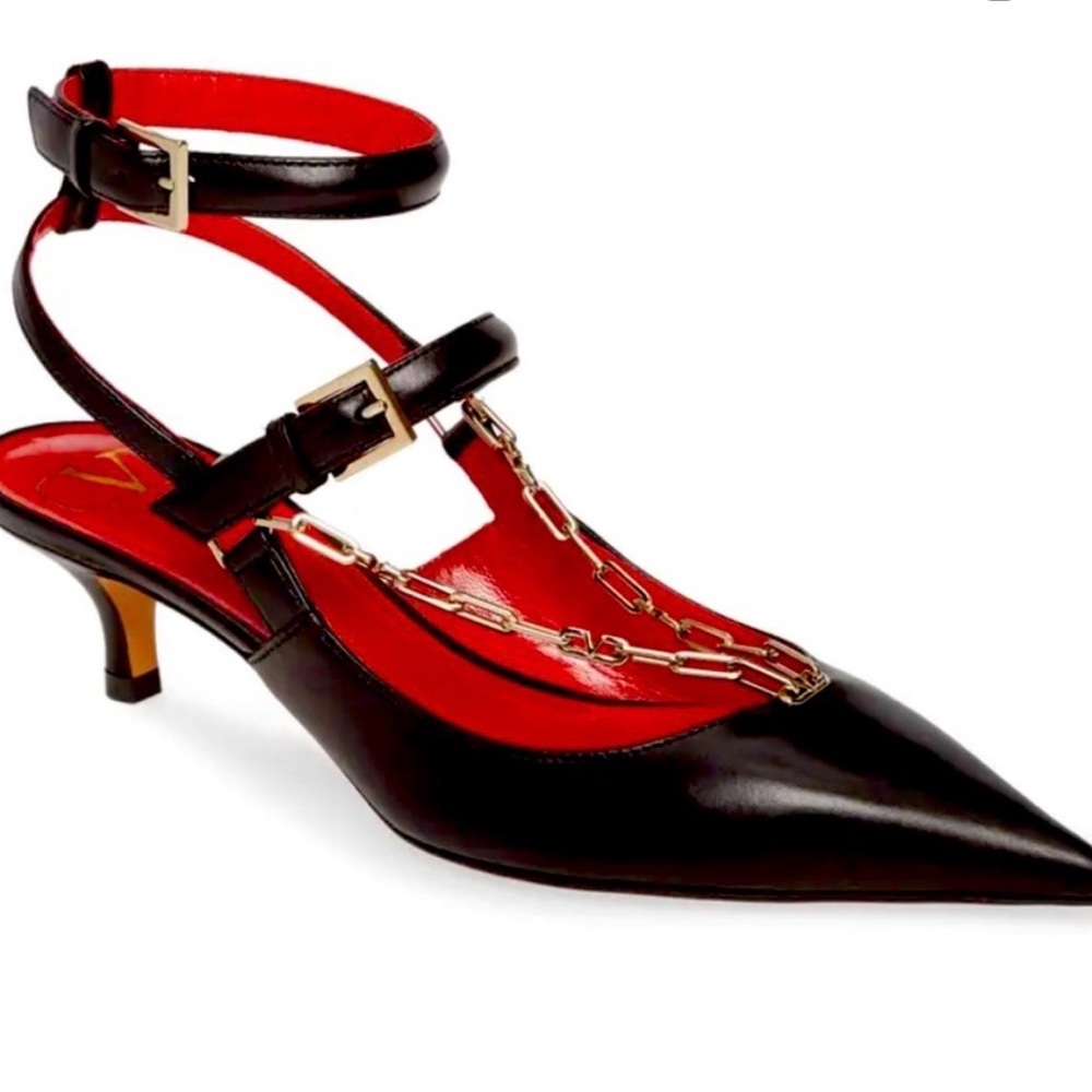 Valentino Garavani Black Pointed Leather ankle strap pump with Gold Chain
